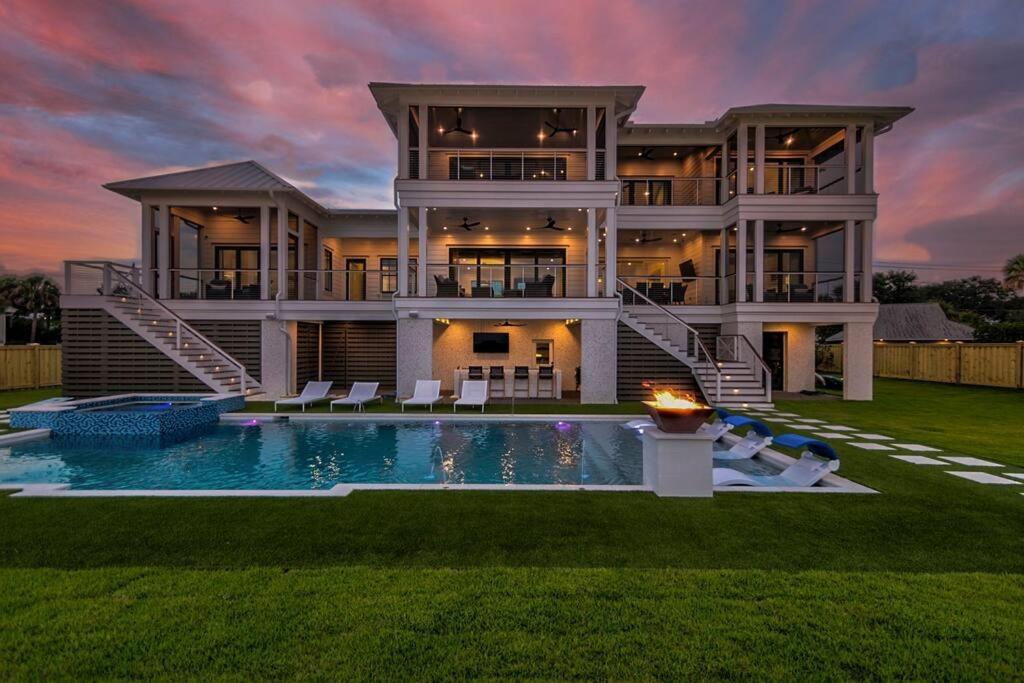 New Waterfront Home With Deep Water Dock Isle of Palms Exterior foto