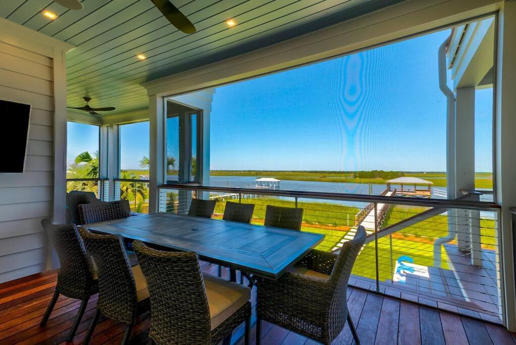 New Waterfront Home With Deep Water Dock Isle of Palms Exterior foto
