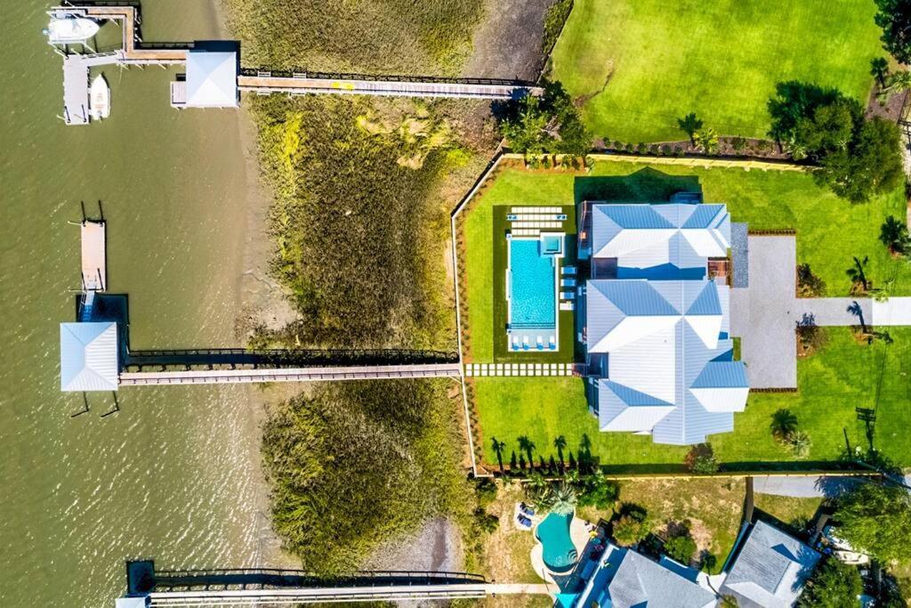New Waterfront Home With Deep Water Dock Isle of Palms Exterior foto