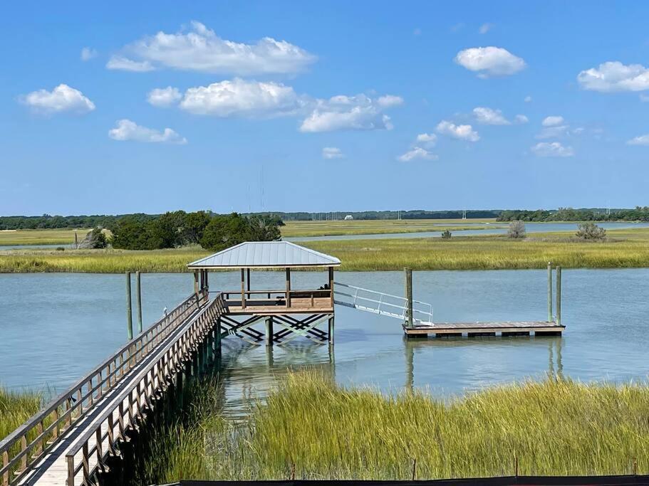 New Waterfront Home With Deep Water Dock Isle of Palms Exterior foto