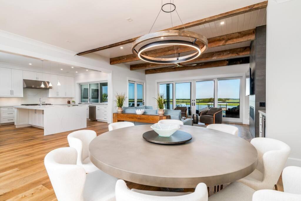 New Waterfront Home With Deep Water Dock Isle of Palms Exterior foto
