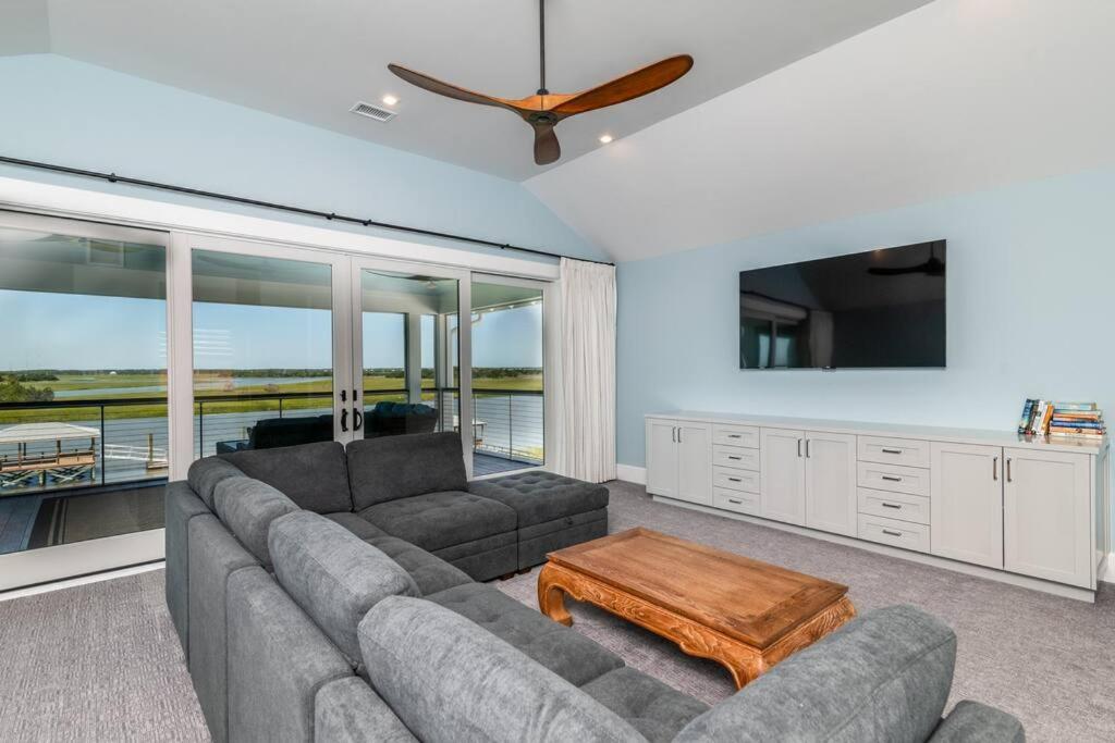 New Waterfront Home With Deep Water Dock Isle of Palms Exterior foto