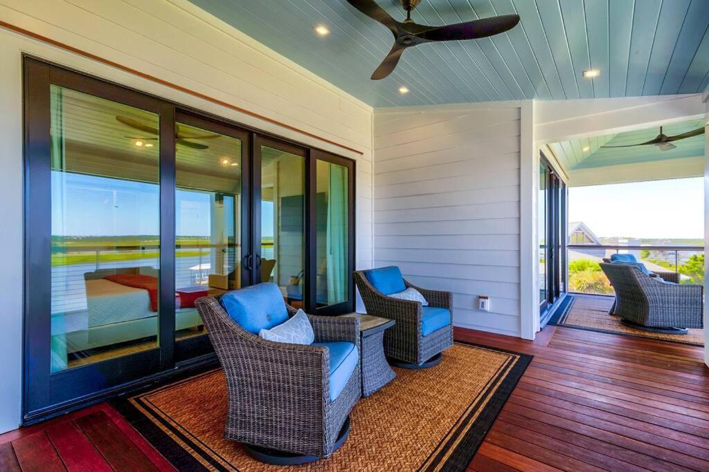 New Waterfront Home With Deep Water Dock Isle of Palms Exterior foto