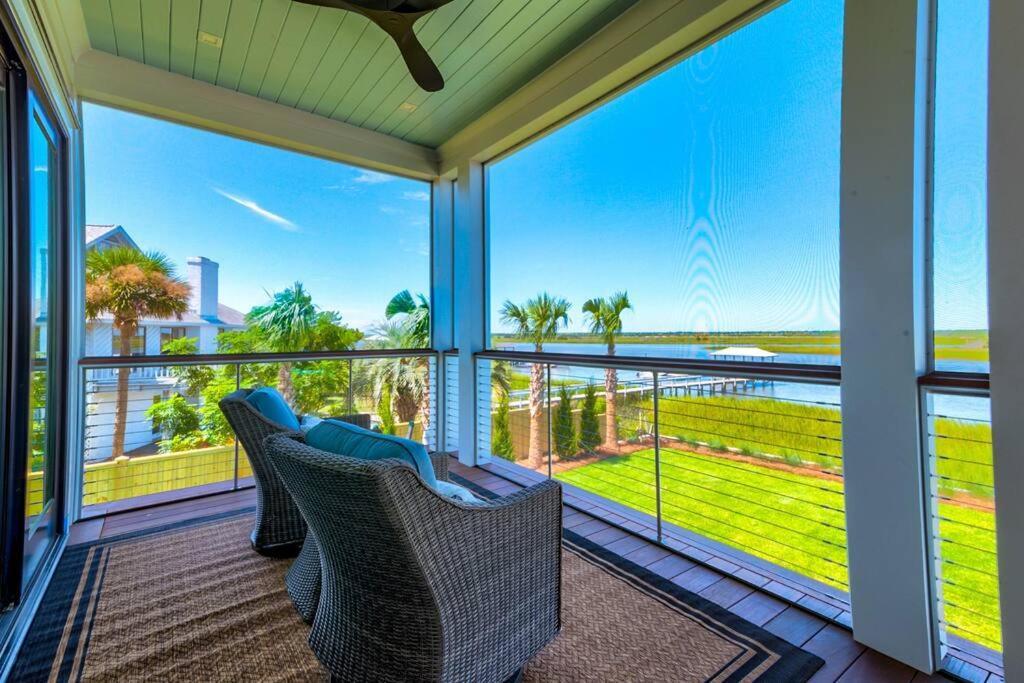 New Waterfront Home With Deep Water Dock Isle of Palms Exterior foto